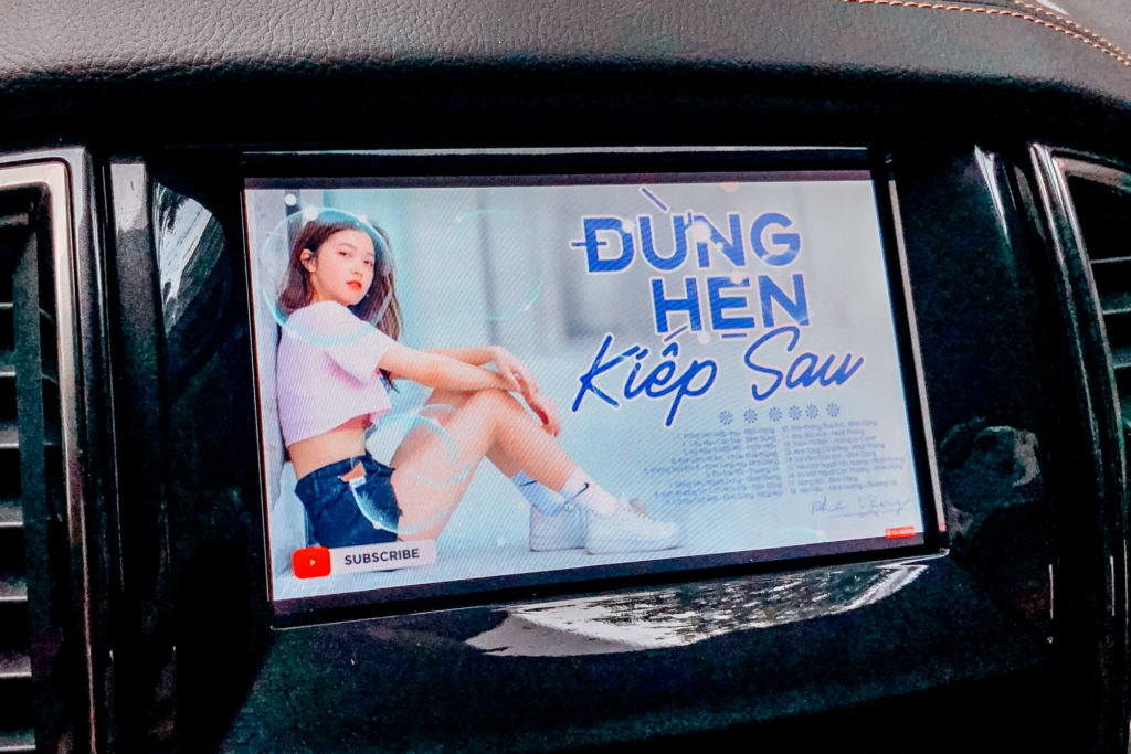 Việt hóa và mở khóa xem video trên màn hình SYNC 3 trên xe Ford. 16 video